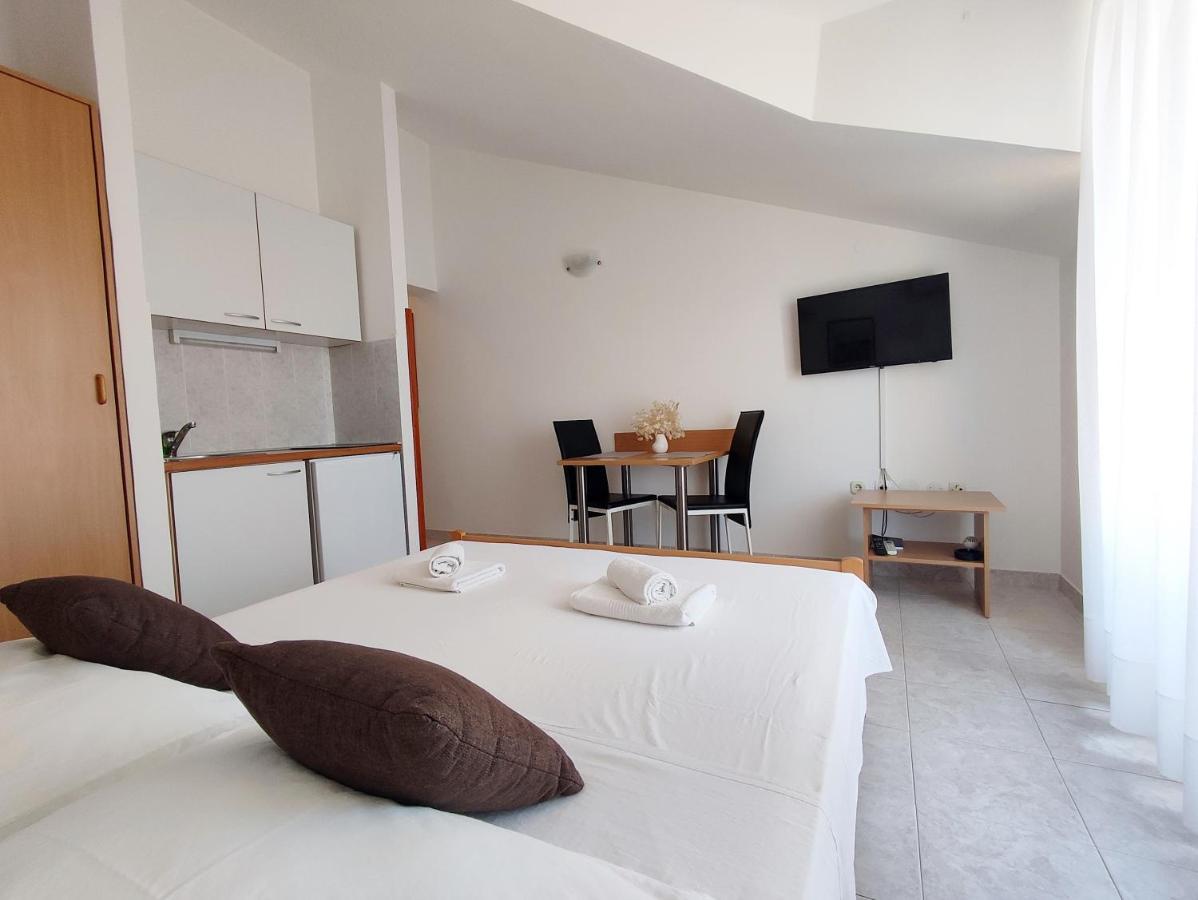 Apartments And Rooms Saric Ядрия Экстерьер фото