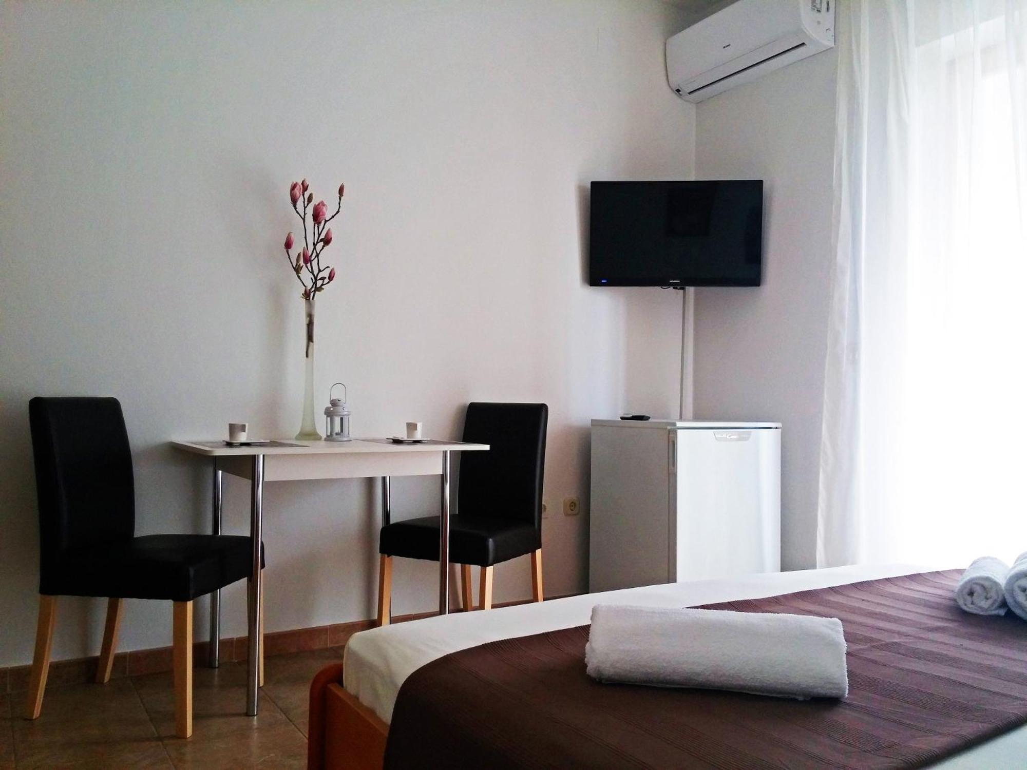 Apartments And Rooms Saric Ядрия Номер фото