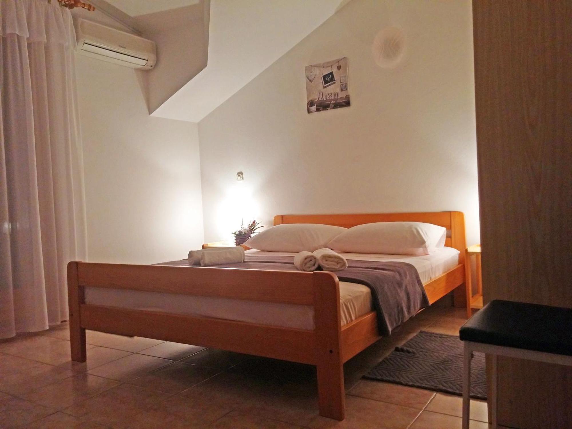Apartments And Rooms Saric Ядрия Экстерьер фото
